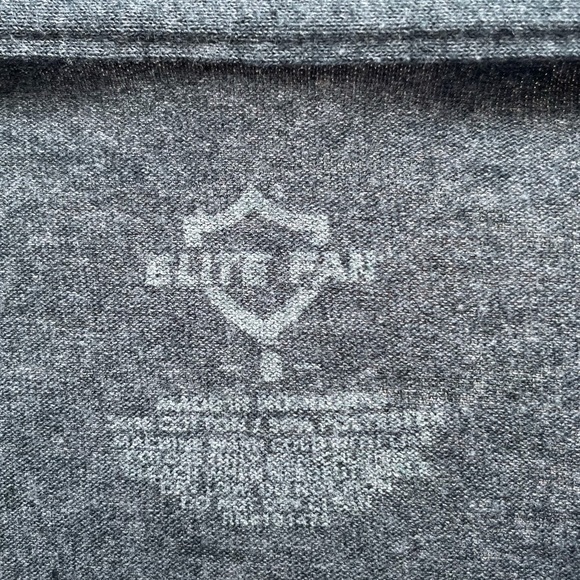 Tigers T-Shirt - Picture 3 of 4